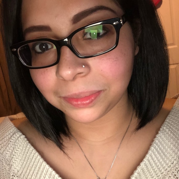 Meet your Posher, Maria - Picture 1 of 1